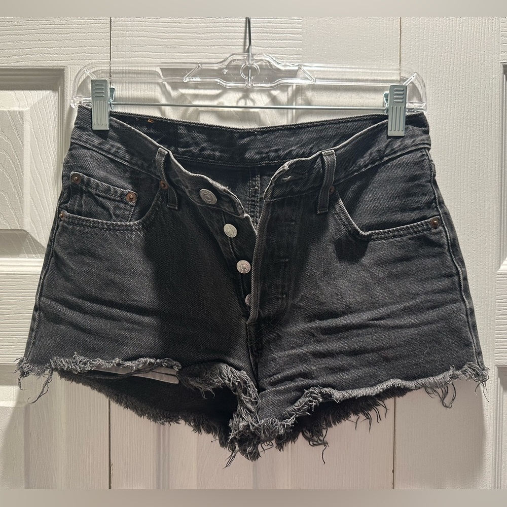 Levi’s Women's Mid-Rise Black Denim 501 Shorts